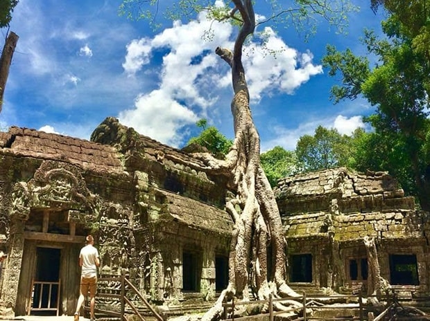 2-Days Angkor Wat & Banteay Srei + Kbal Spean (Waterfalls)