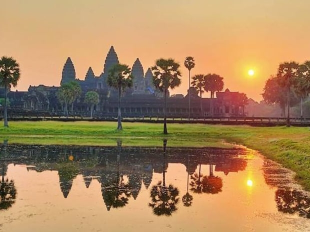 2-Days Angkor Wat & Banteay Srei + Beng Mealea Temple
